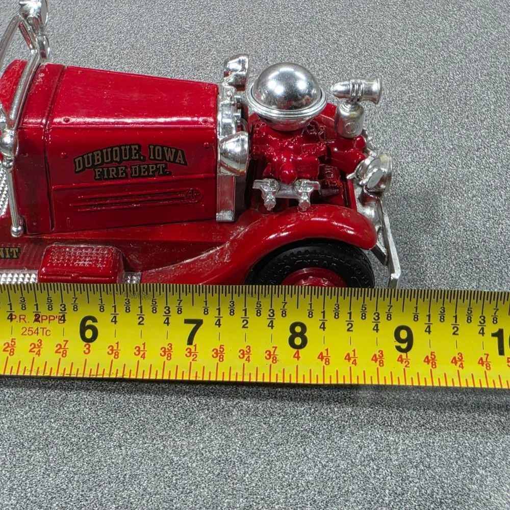 Signature Models Fire Truck Dubuque Iowa Pumper Unit Red Good Diecast 1/43